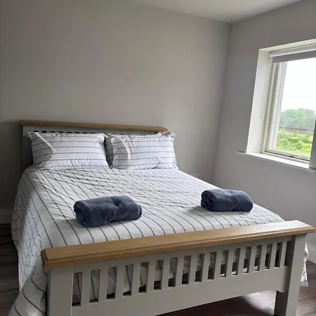Moate View House בית נופש