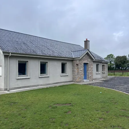 Moate View House * Ballymore Eustace