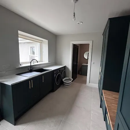 Moate View House *